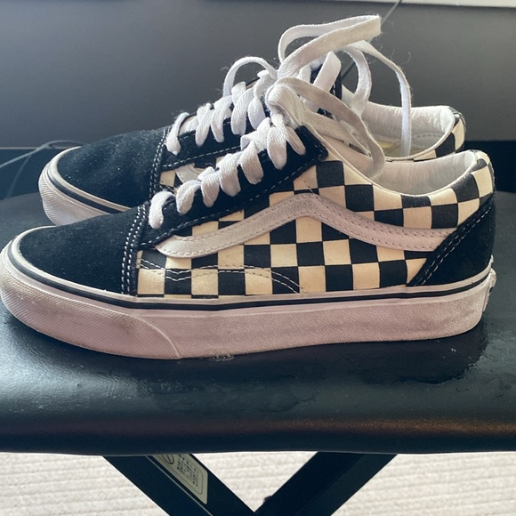 Vans lace ups. Boys size 3.5. Girls size 5. Like new - Picture 3 of 6